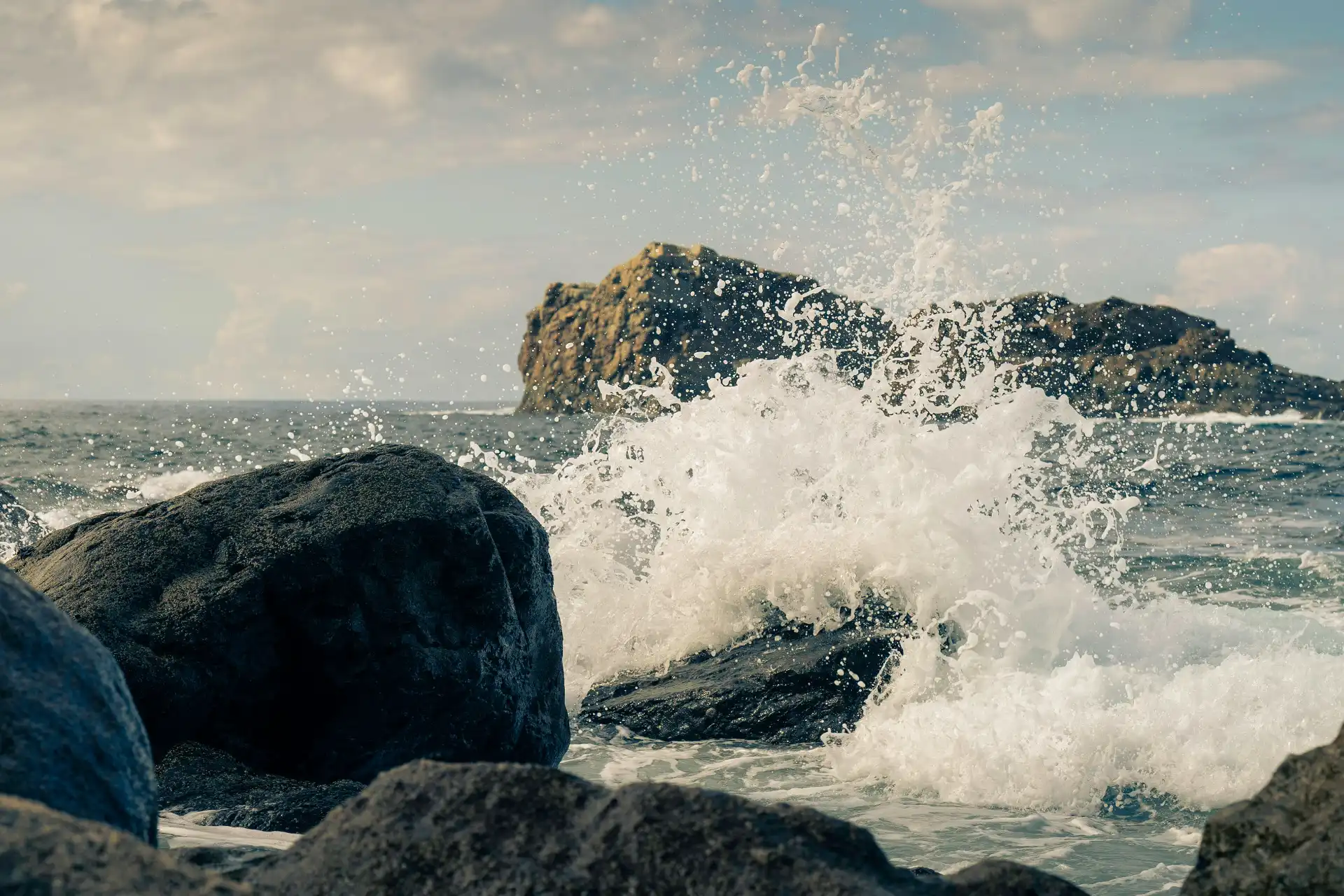 Resilienz hilft Menschen, besser mit Stress und Krisen umzugehen.